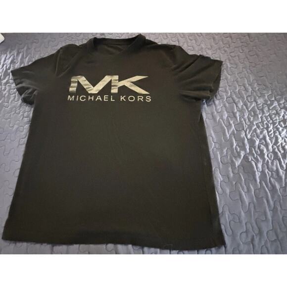 Michael Kors black t-shirt featuring a large, vertical metallic silver logo. - Picture 4 of 7
